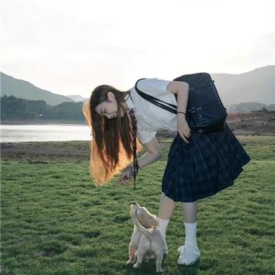 月里青山淡如画